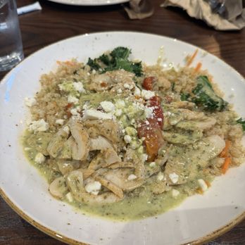 First Watch - Quinoa chicken pesto bowl - Breakfast & Brunch Near Me - Charlotte, North Carolina First Watch - Quinoa chicken pesto bowl - Breakfast & Brunch Near Me - Charlotte, North Carolina