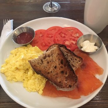 Cupitol Coffee & Eatery - Coffee & Tea Near Me - Evanston, Illinois