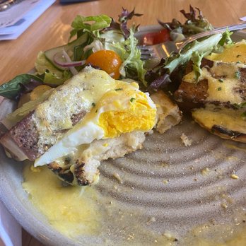 600 Kitchen & Bar - overcooked poached egg every brunch - American Near Me - Kalamazoo, Michigan