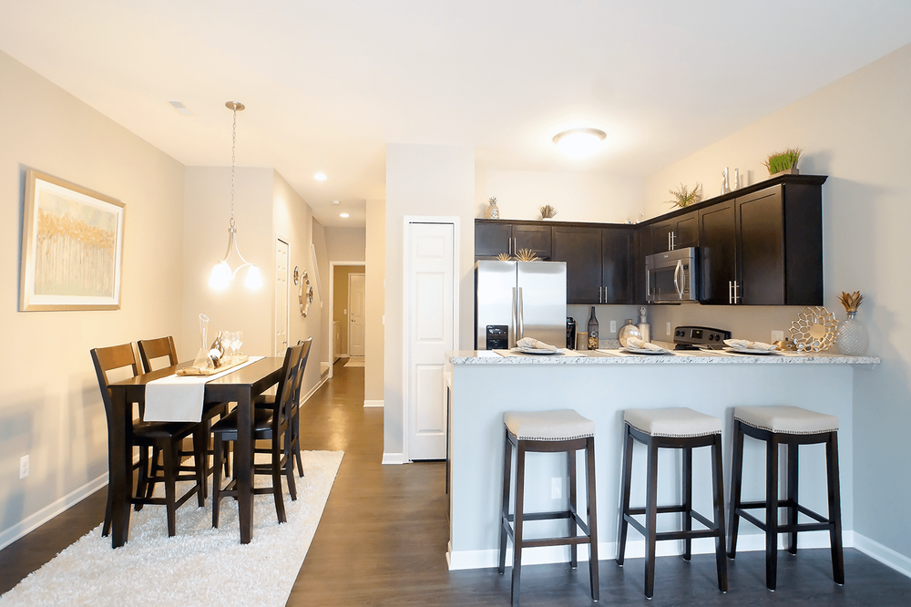 LAKESIDE BLVD TOWNHOMES 10 Photos Valenti Blvd, Shelby Charter Twp