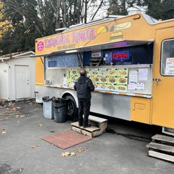 Taqueria Tonita - Awesome food truck