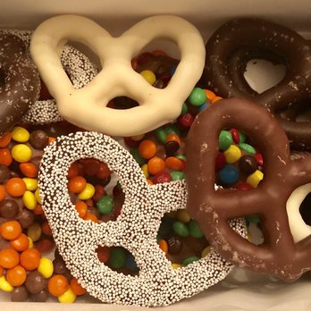 Card Smart - delicious & fresh Ashers ch cov pretzels - Gift Shops Near Me - Clementon, New Jersey
