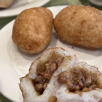 Golden Palace - Fried "football" that had a crispy exterior, with a sticky mochi interior, and a sweet meat stuffing. - Dim Sum Near Me - San Jose, California Golden Palace - Fried "football" that had a crispy exterior, with a sticky mochi interior, and a sweet meat stuffing. - Dim Sum Near Me - San Jose, California