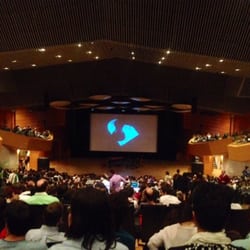 Teatro dal Verme - In trepidante attesa dell'arrivo dei musicisti