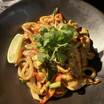 Room Service - Drunken noodle chicken - Japanese Near Me - Milwaukee, Wisconsin Room Service - Drunken noodle chicken - Japanese Near Me - Milwaukee, Wisconsin