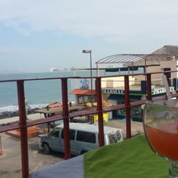 Beautiful view, beautiful drink, fun time! Beautiful view, beautiful drink, fun time!