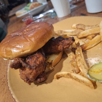 Urban Plates - Nashville chicken sandwich - Salad Near Me - Irvine, California Urban Plates - Nashville chicken sandwich - Salad Near Me - Irvine, California