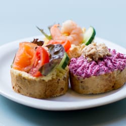 Piotrowski - Brötchen by Piotrowski 
www.belegte-broetchen.at