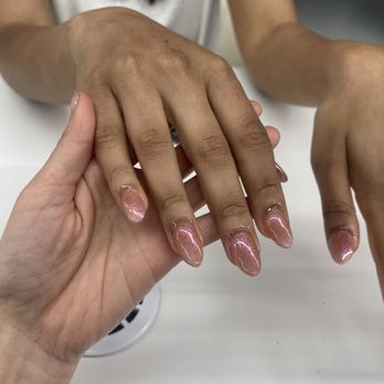 Luxo Nail Spa - Nail Salons Near Me - Chicago, Illinois Luxo Nail Spa - Nail Salons Near Me - Chicago, Illinois