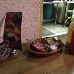 Quesabrosas Don Juan - Muestra de los que le puedes añadir a tu taco o quesabrosa las salsas son buenísimas