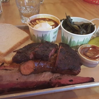 Jack's BBQ - SoDo - Ridiculously dry ribs, string brisket, and cold sausage that tasted like congealed fat. Chili was the only saving grace. - Barbeque Near Me - Seattle, Washington