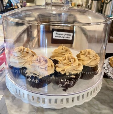 Putnam Pantry Candies, Ice Creams & Cafe by null