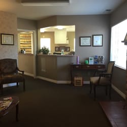 Redrock Dental - Front check in desk.