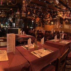 Pasta Cibo - Seating area. Cute decor.