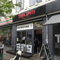 Tria Deli - Exterior