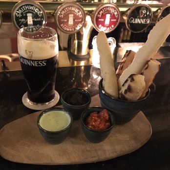Clontarf Castle Hotel - Focaccia with dips - Hotels Near Me - Dublin, D