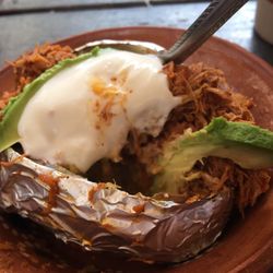 Ki’ Cochinita Pibil - Papa rellena con conchi