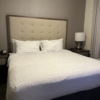 Homewood Suites by Hilton Poughkeepsie - Hotels Near Me - Poughkeepsie, New York