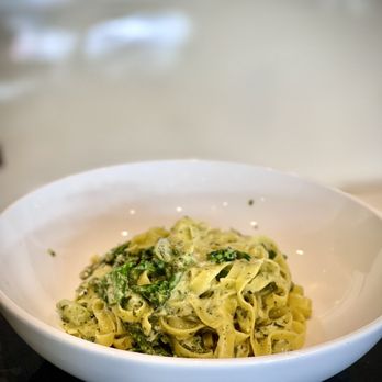 Mi Piace - Linguine Pesto - Italian Near Me - Pasadena, California Mi Piace - Linguine Pesto - Italian Near Me - Pasadena, California