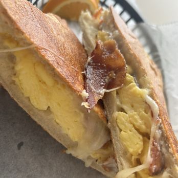 Bilia Eatery - Breakfast Sandwich - Breakfast & Brunch Near Me - Castle Hills, Texas