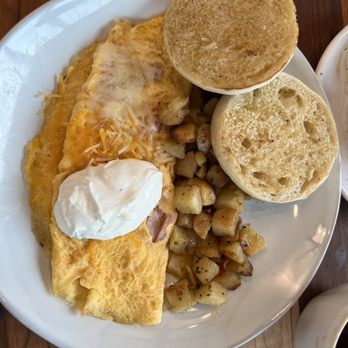 HomeGrown - Springdale - John Denver omelet. Cones with English muffin and rosemary potatoes! - Breakfast & Brunch Near Me - Springdale, Arkansas HomeGrown - Springdale - John Denver omelet. Cones with English muffin and rosemary potatoes! - Breakfast & Brunch Near Me - Springdale, Arkansas