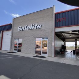 Exterior outside entrance of Safelite - Tucson, Arizona Exterior outside entrance of Safelite - Tucson, Arizona