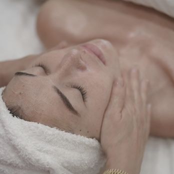 Lulylash - Oxylight Facial at Lulylash - Eyelash Service Near Me - Santa Monica, California