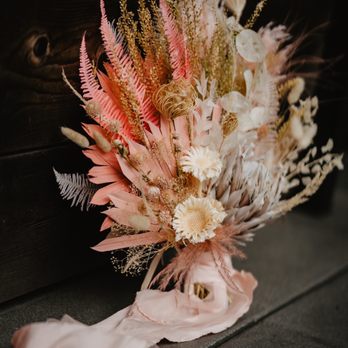 Walden Floral - Wedding bouquet - Florists Near Me Walden Floral - Wedding bouquet - Florists Near Me