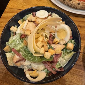 IL Pizzaiolo - Chicken Caesar salad - Pizza Near Me - Porto, 13 IL Pizzaiolo - Chicken Caesar salad - Pizza Near Me - Porto, 13