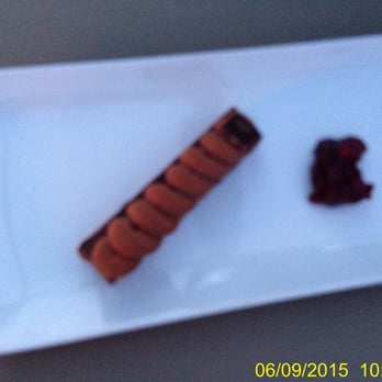 Bateaux Parisiens - My husbands selection of cherry jubilee chocolate - French Near Me - Paris, 75 Bateaux Parisiens - My husbands selection of cherry jubilee chocolate - French Near Me - Paris, 75