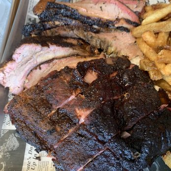 Broken Smoker - 1/2 ribs 1/2 brisket 1/2 chicken - Barbeque Near Me - Middleville, Michigan Broken Smoker - 1/2 ribs 1/2 brisket 1/2 chicken - Barbeque Near Me - Middleville, Michigan