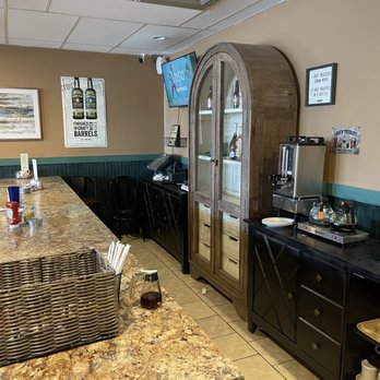 Kelley's Deli - Bar counter for breakfast and lunch - Diners Near Me - Westerly, Rhode Island