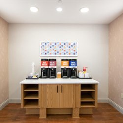 Hampton Inn Presque Isle - Breakfast Area