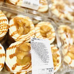 Costco - New- Fall 2023, caramel apple cakes
