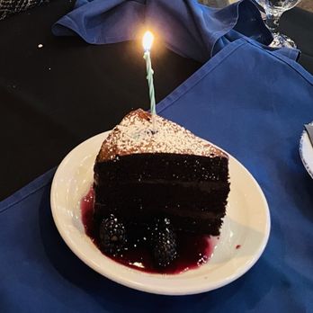Ernie’s on the Creek - Chocolate cake - Mediterranean Near Me - Rochester, Michigan