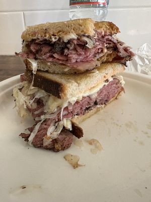 Manny's Deli Stop by null