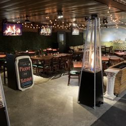 Umbertos of Glen Cove - Patio