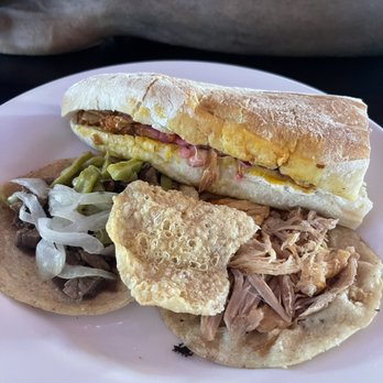 Taquería Honorio - Torta de cochinita pibil, relleno negro taco, poc chuc taco - Mexican Near Me - Tulum, ROO Taquería Honorio - Torta de cochinita pibil, relleno negro taco, poc chuc taco - Mexican Near Me - Tulum, ROO