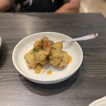 Yi Xin Cafe - Salted Egg Yolk Fried Chicken - Hong Kong Style Cafe Near Me - Honolulu, Hawaii Yi Xin Cafe - Salted Egg Yolk Fried Chicken - Hong Kong Style Cafe Near Me - Honolulu, Hawaii