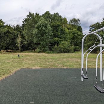 Tëmike Park Playground - Playgrounds Near Me - Plainfield, New Jersey