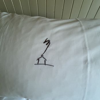 The Three Chimneys - Pillows - Hotels Near Me - Dunvegan, HLD
