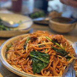 Fried noodle with pork