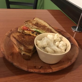 Freshroots Kitchen - The Hooper and the PHENOMENAL Mac & Cheese. - Breakfast & Brunch Near Me - Tallahassee, Florida Freshroots Kitchen - The Hooper and the PHENOMENAL Mac & Cheese. - Breakfast & Brunch Near Me - Tallahassee, Florida