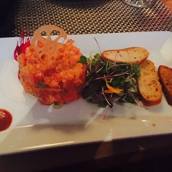 Bistro NORDIK - Tartare, very good as well - French Near Me - Beaupré, Quebec