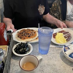 Nicollet Cafe