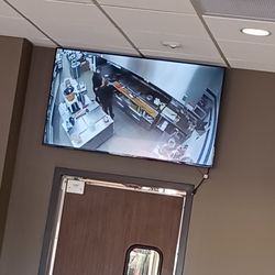 Hy-Vee - Watch them cook your food