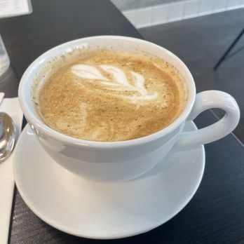 Bea Bea’s - House Latte 10/10 - Coffee & Tea Near Me - Glendale, California