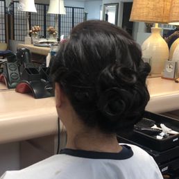 Elegant wedding hairstyle Elegant wedding hairstyle