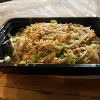 Bahn Thai - Pad Thai with chicken. - Thai Near Me - San Diego, California Bahn Thai - Pad Thai with chicken. - Thai Near Me - San Diego, California