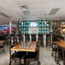 Poblanos Mexican Grill - Bar area